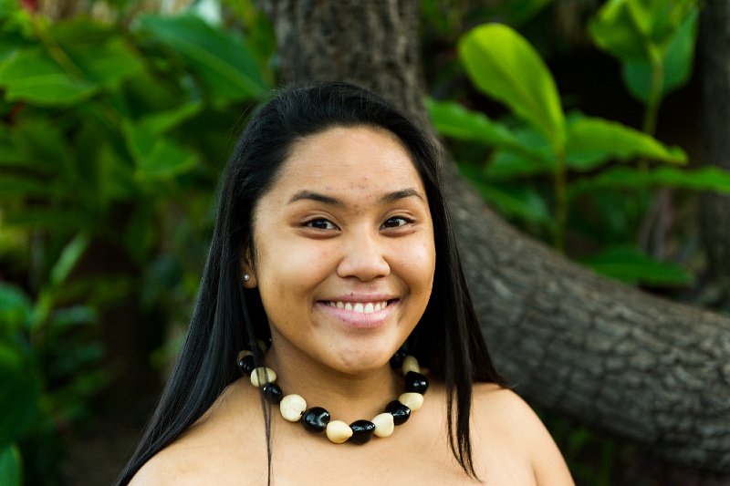 20140105_183717 D3.jpg - Hostess at Lua, Lahaina, Maui